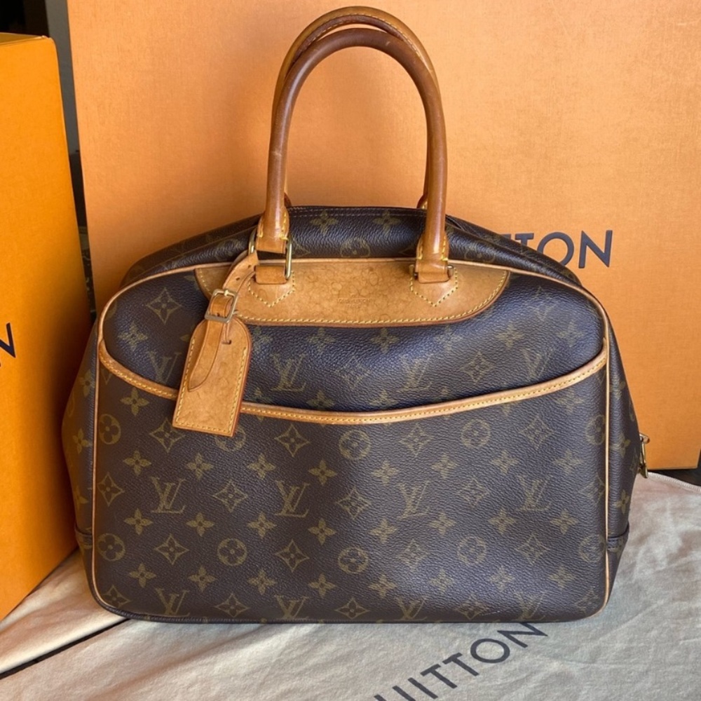 💎 AUTHENTIC 💎 LOUIS VUITTON 💎MONOGRAM HANDBAG